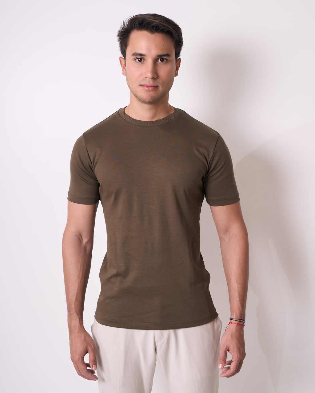 Camiseta Pima - Gola Cruzada Dupla- Verde Oliva