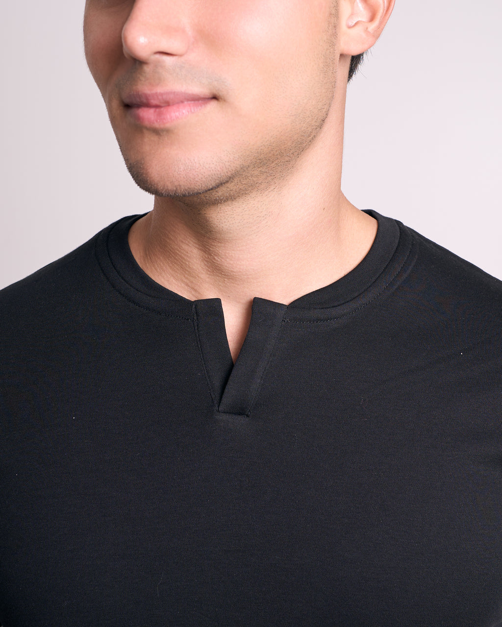 Camiseta - Pima Gola V - Preto
