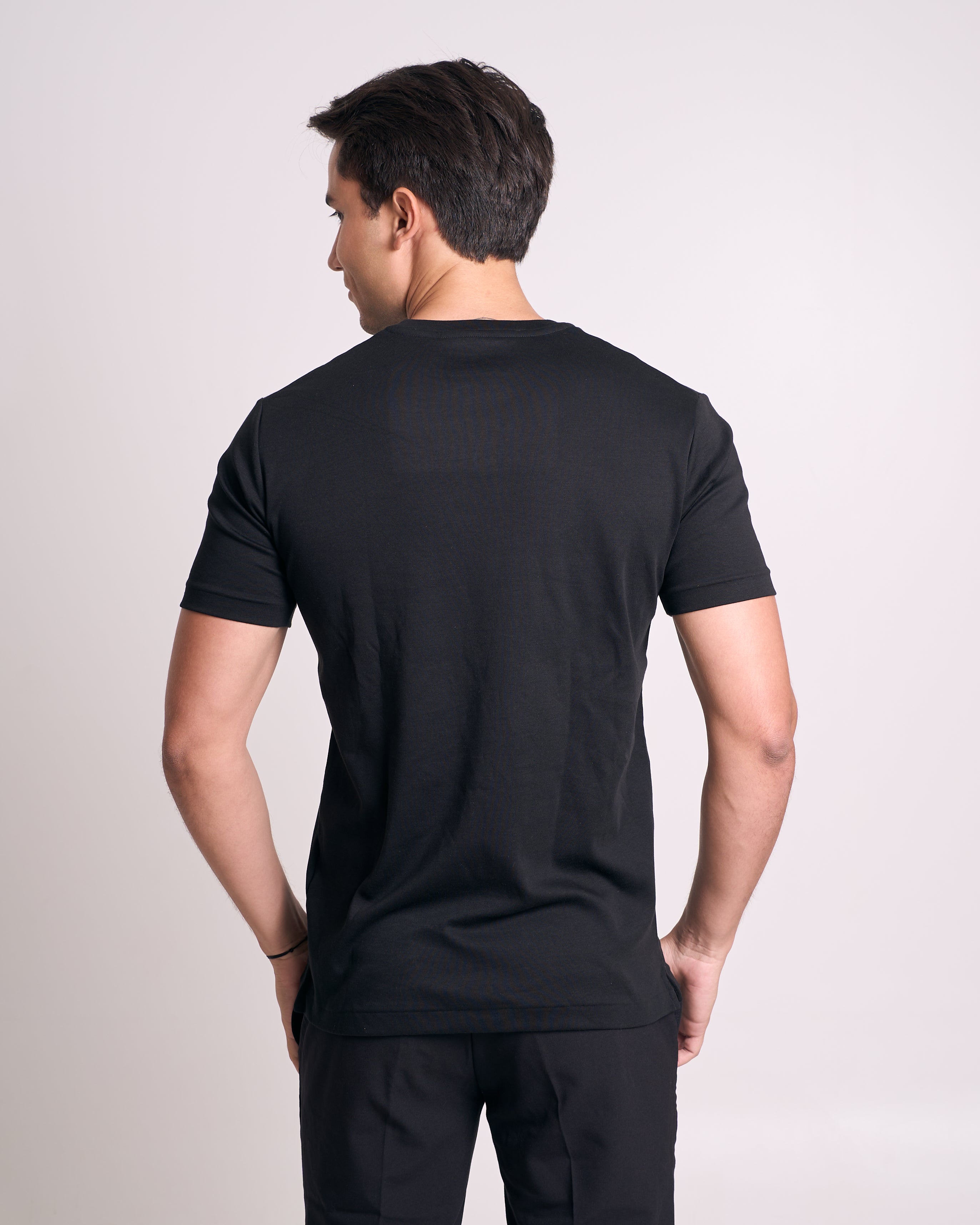 Camiseta - Pima Gola V - Preto