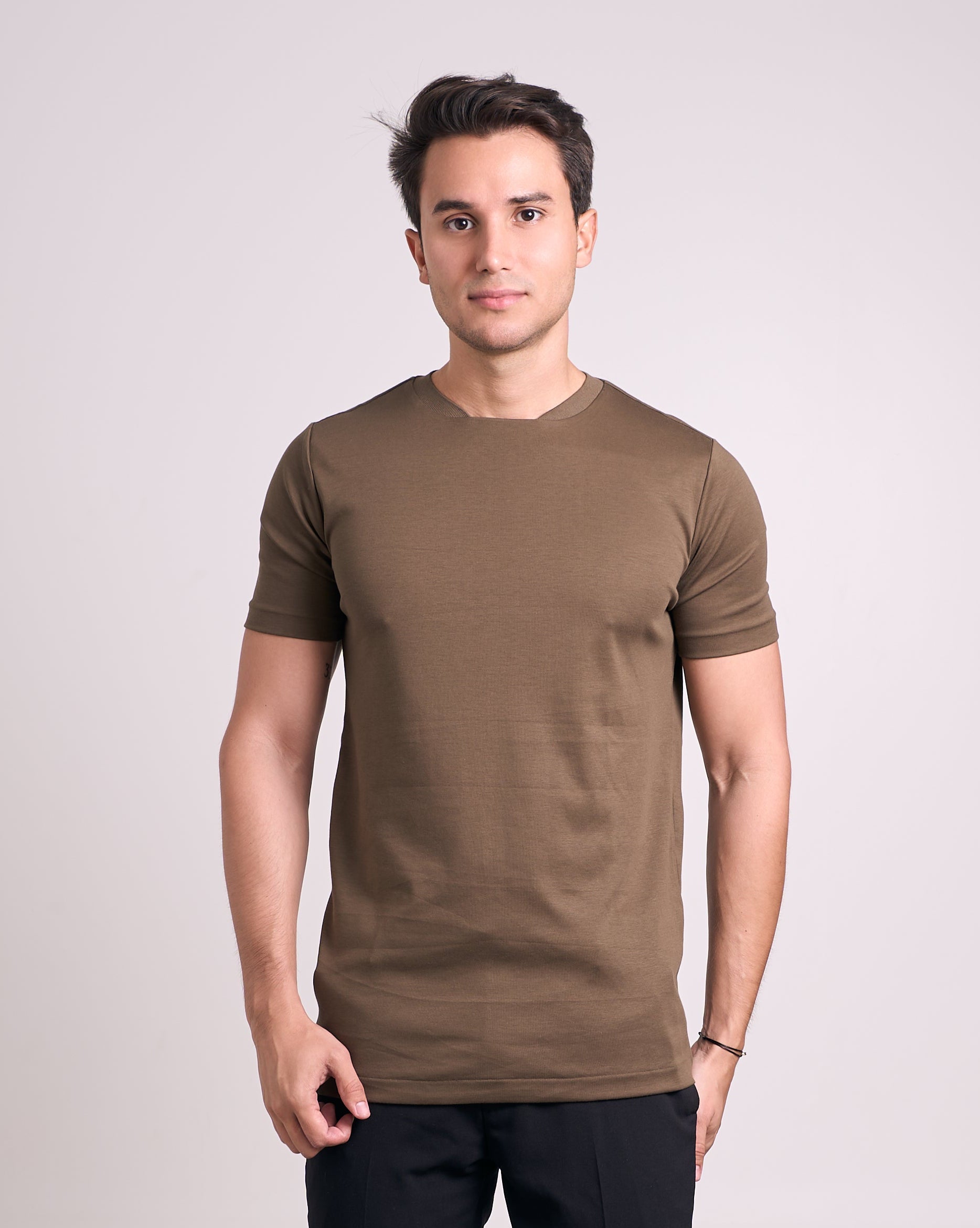 Camiseta Pima - Gola Reta - Verde Oliva