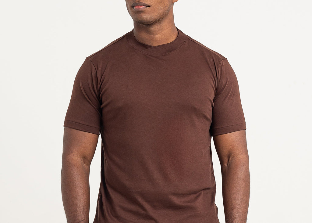 Camiseta Pima - Gola Rolê - Marrom